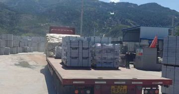 嘉峪关 芝麻白仿形路沿石，直形路沿石