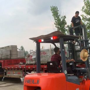 嘉峪关 黄金麻冰裂纹，地铺石装车