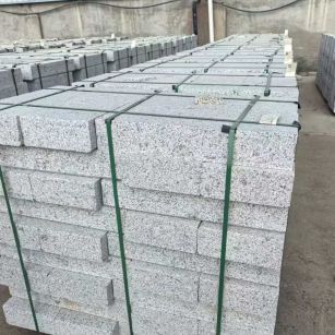 嘉峪关 白麻花岗岩路沿石，弧形路沿石，道牙石，马路牙子，界石，路缘石，平沿石，直岩石，平缘石等