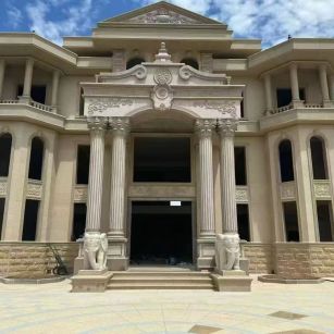 嘉峪关 黄金麻别墅外墙干挂，大柱，大象，蘑菇石，雕花板