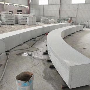 嘉峪关芝麻白花岗岩石板材 园林光面弧形坐凳