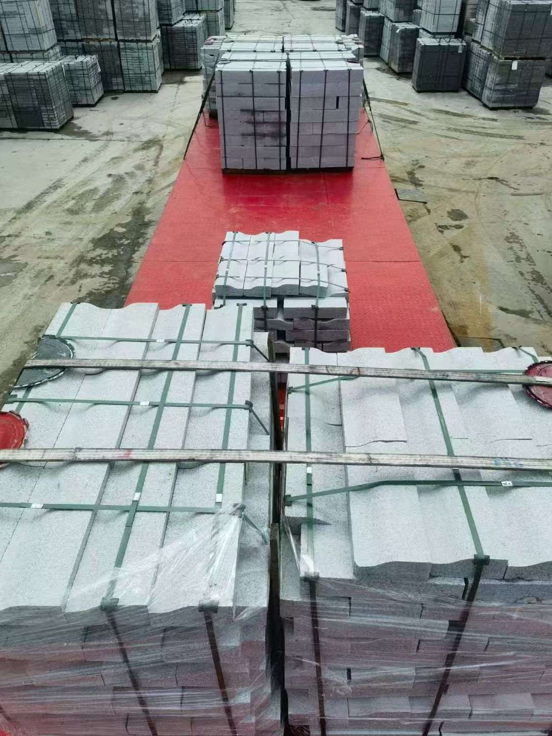 嘉峪关 芝麻白仿形加直形路沿石出货日常