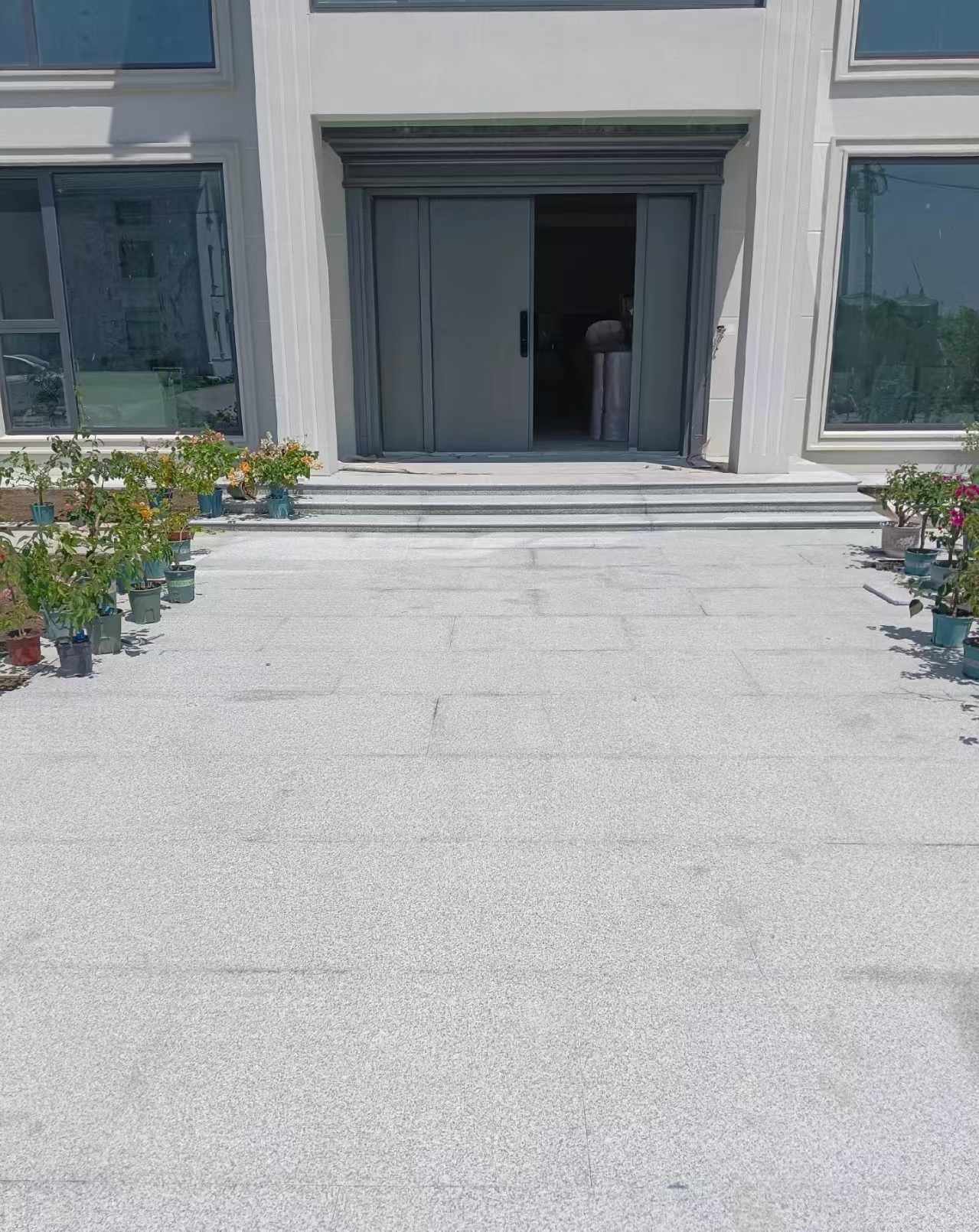 嘉峪关 芝麻白花岗岩地铺石地面铺装