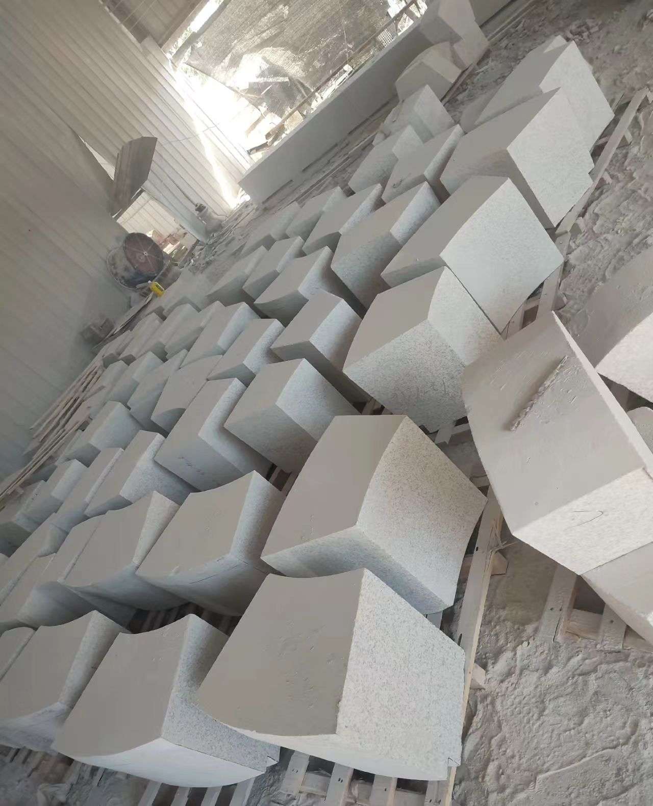 嘉峪关 白麻花岗岩异形坐凳