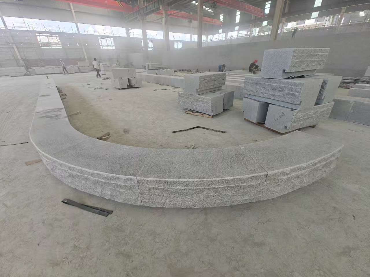 嘉峪关 芝麻白异形坐凳，自然面光面弧形加工