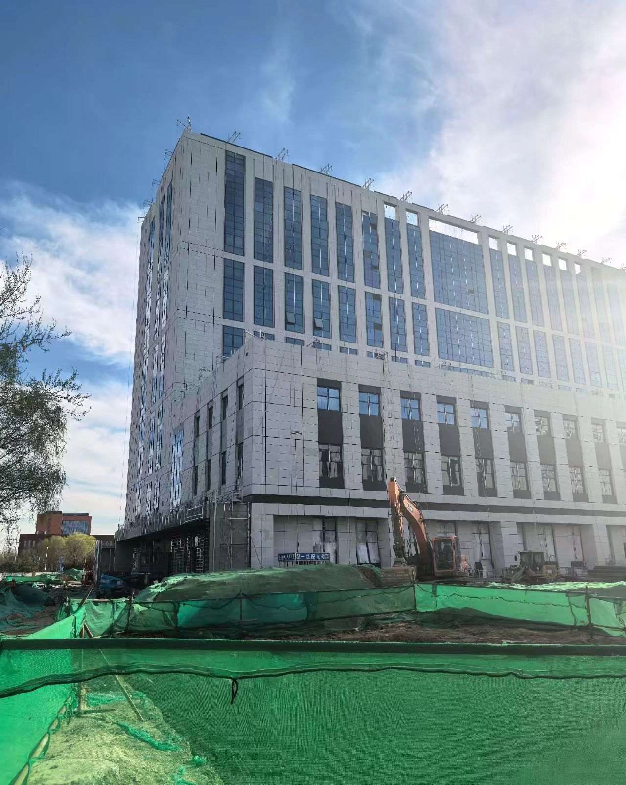 嘉峪关 白麻花岗岩石材外墙干挂