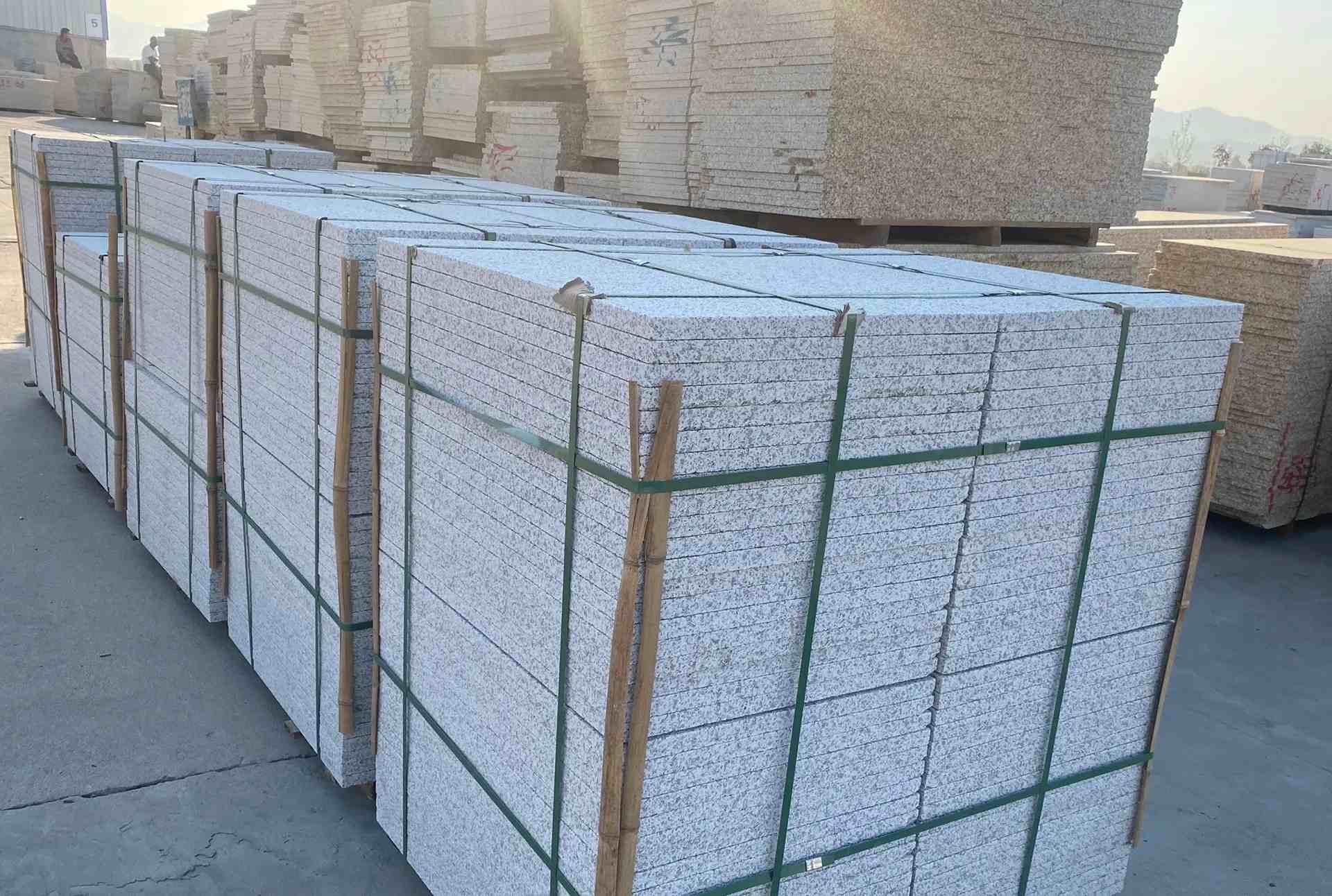 嘉峪关 白麻花岗岩荔枝面地铺石