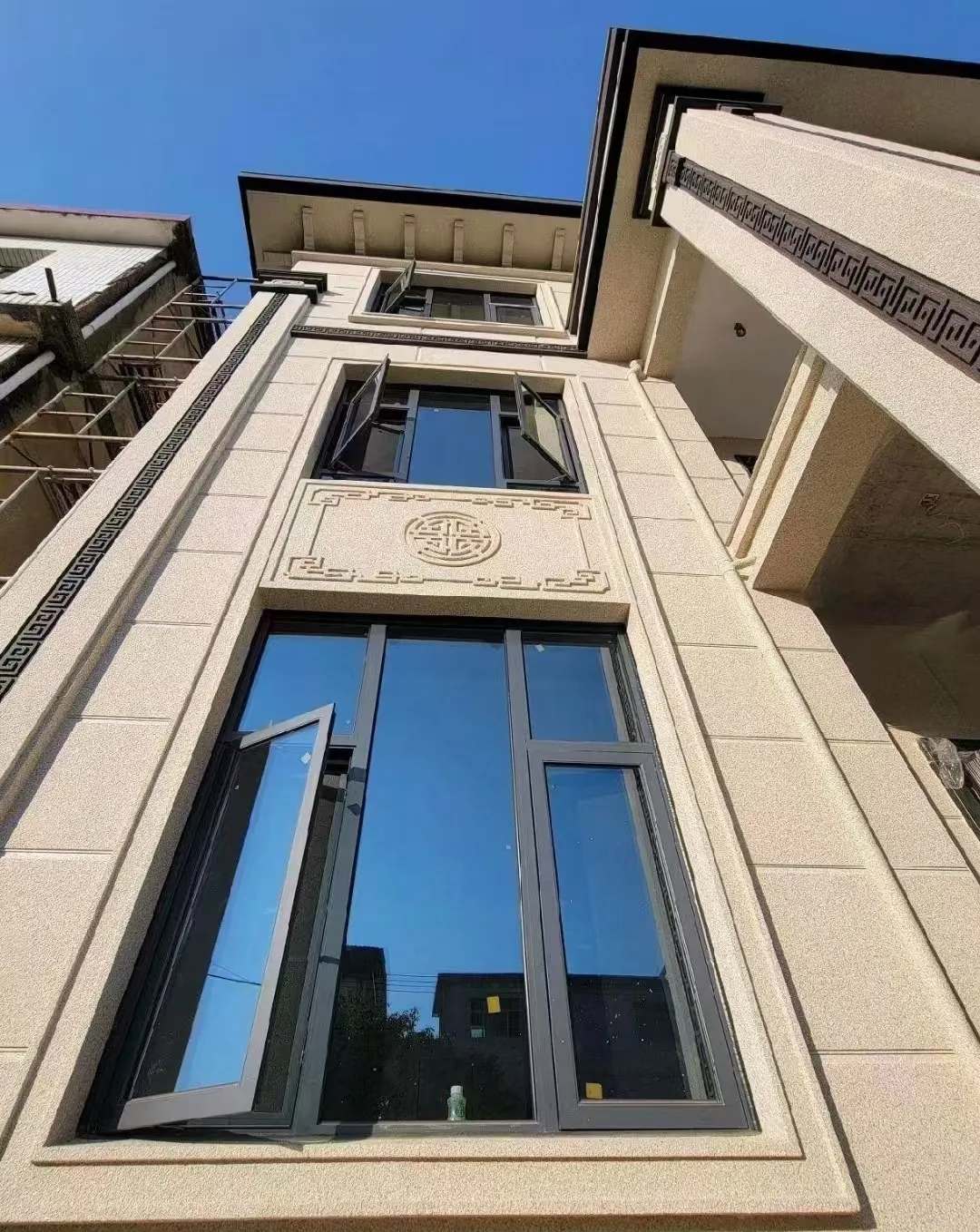 嘉峪关 黄金麻荔枝面别墅外墙干挂效果展示