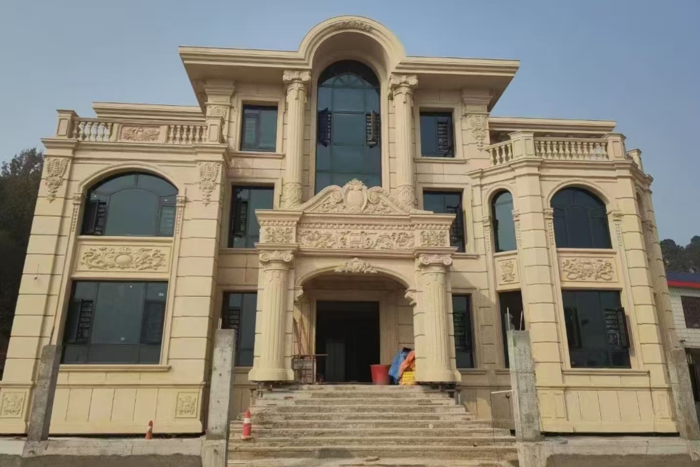 嘉峪关 黄金麻花岗岩别墅外墙干挂