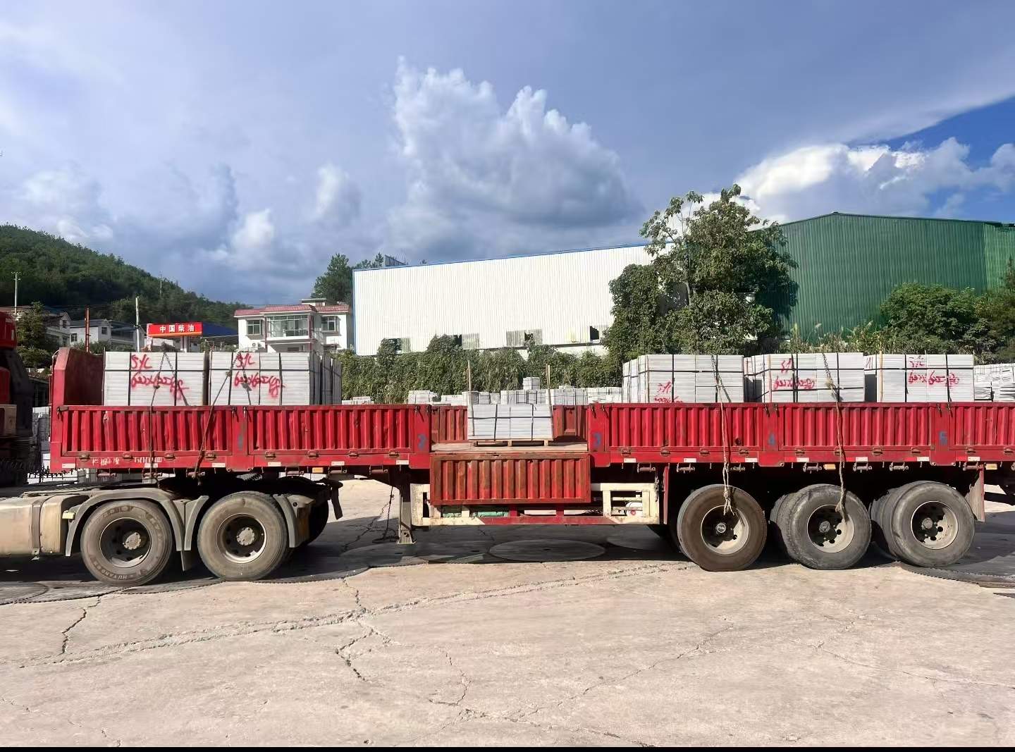 嘉峪关 芝麻灰花岗岩地铺石出货日常