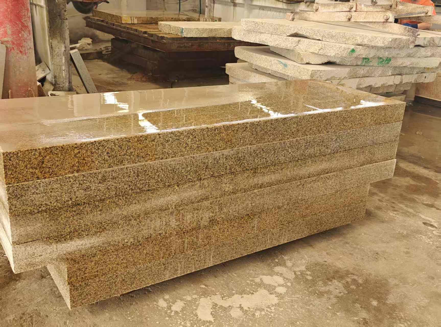 嘉峪关 黄金麻栏杆料半成品加工中