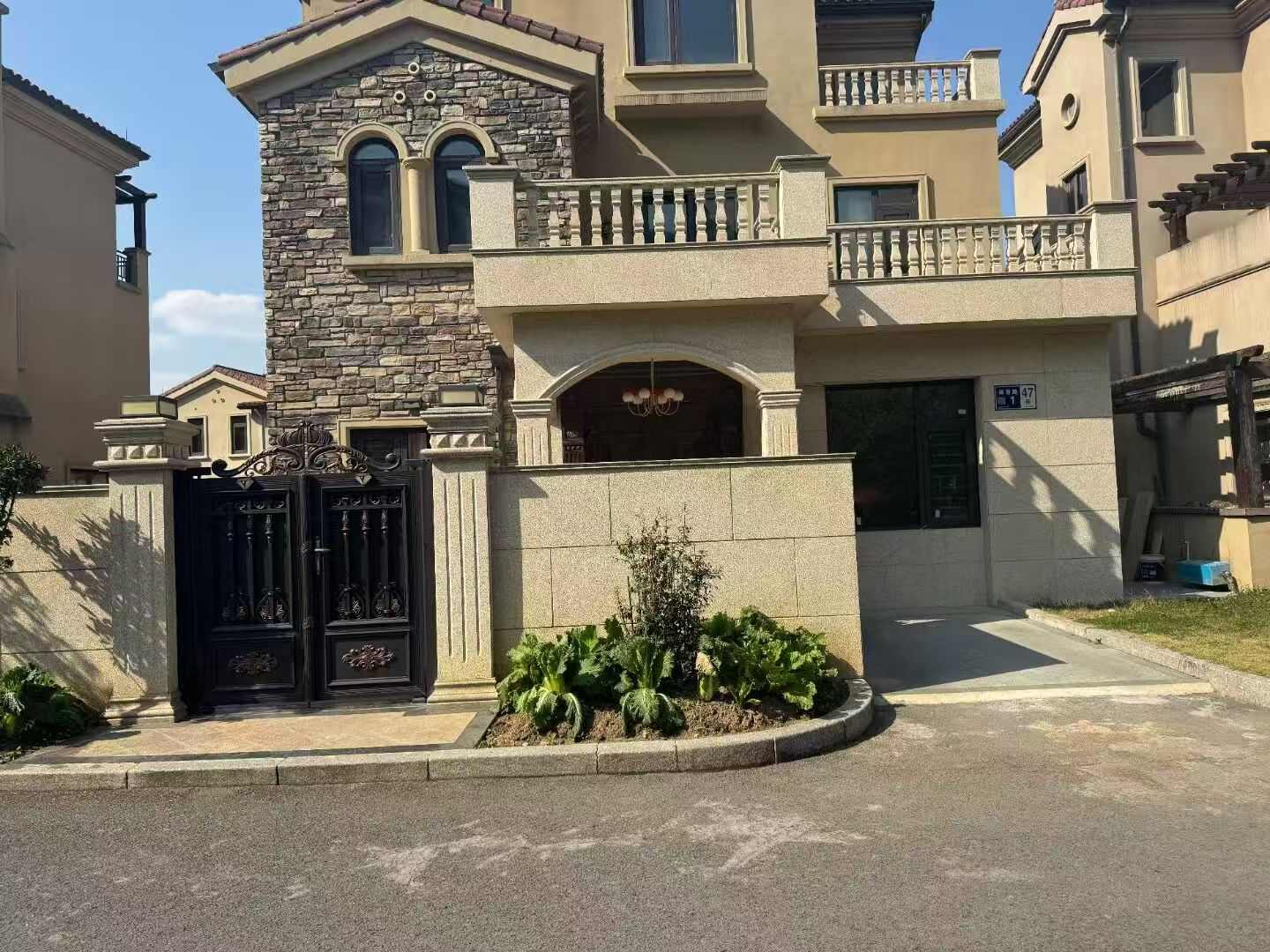 嘉峪关黄金麻别墅案例展示