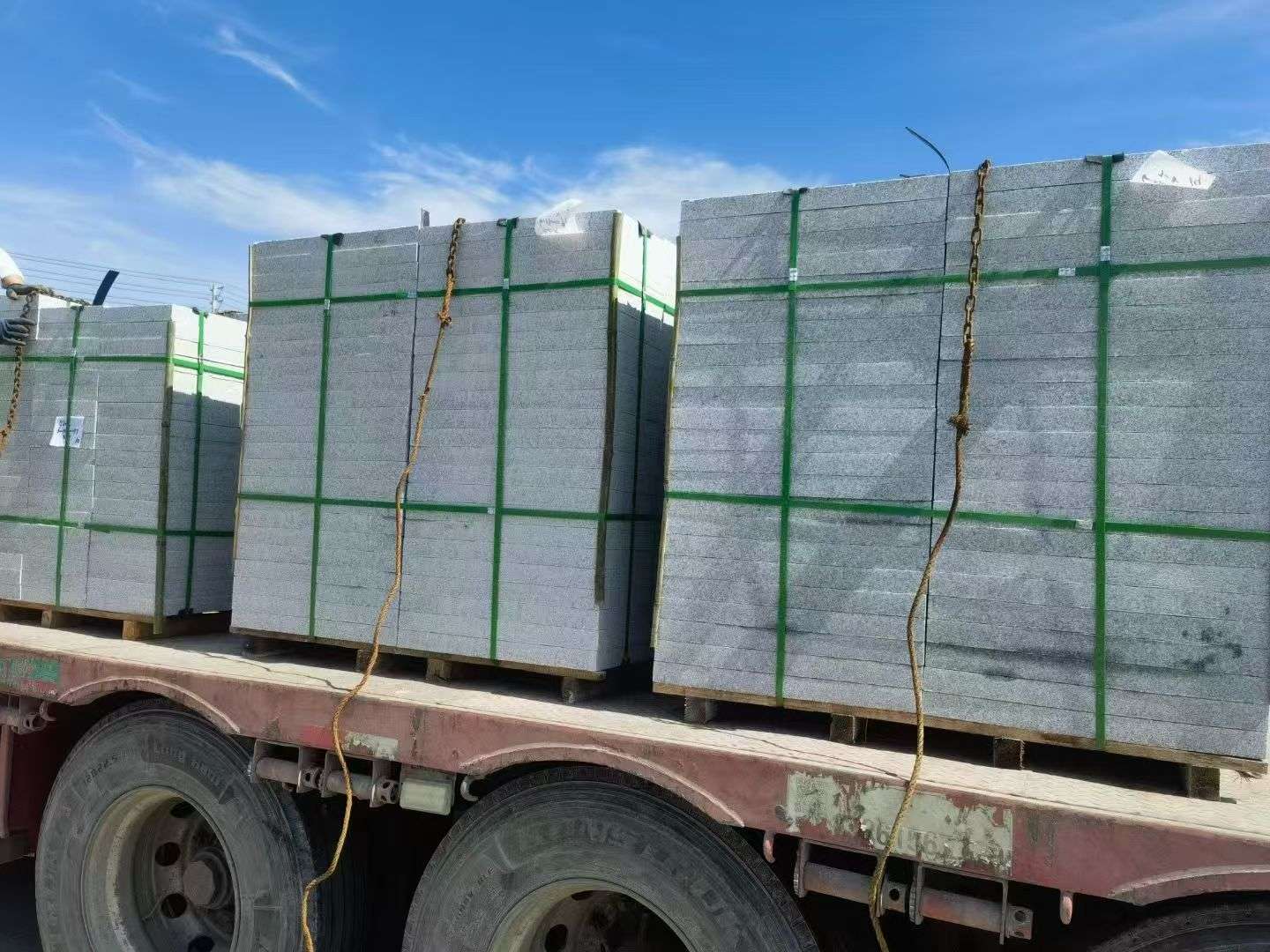 嘉峪关 芝麻白花岗岩地铺石装车日常