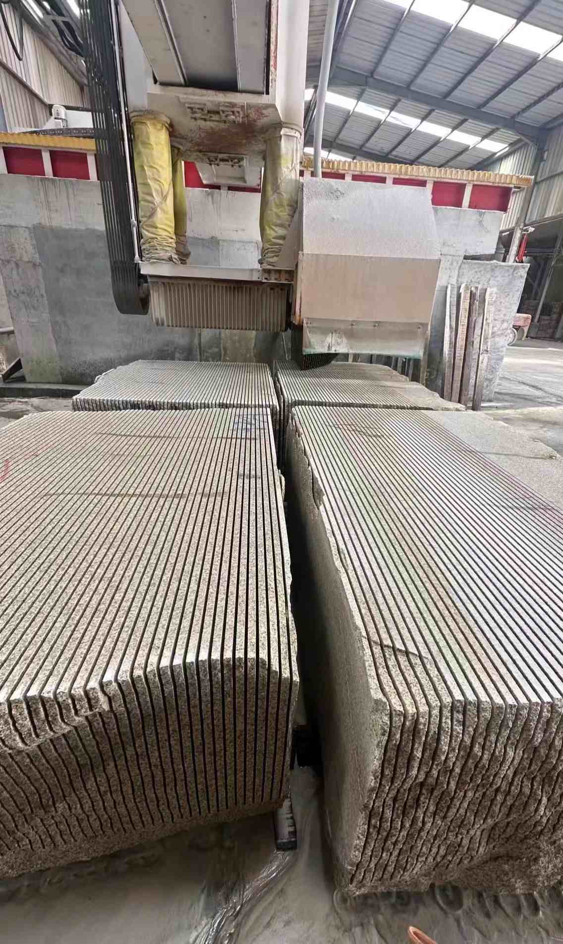 嘉峪关 车间生产日常，黄金麻白麻花岗岩