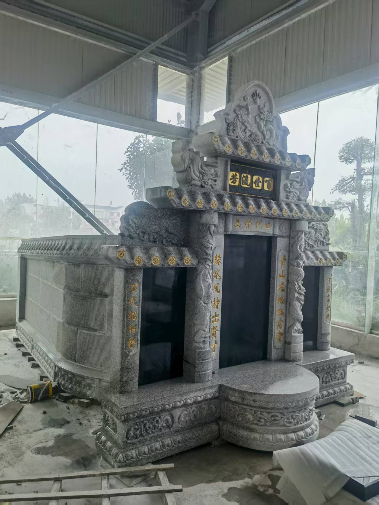 嘉峪关 芝麻白墓碑效果展示图