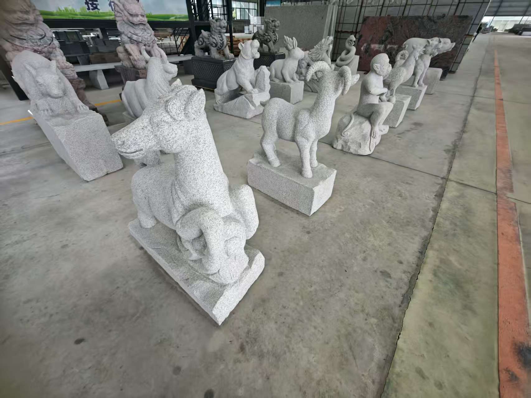 嘉峪关 芝麻白花岗岩造型立体雕刻——十二生肖