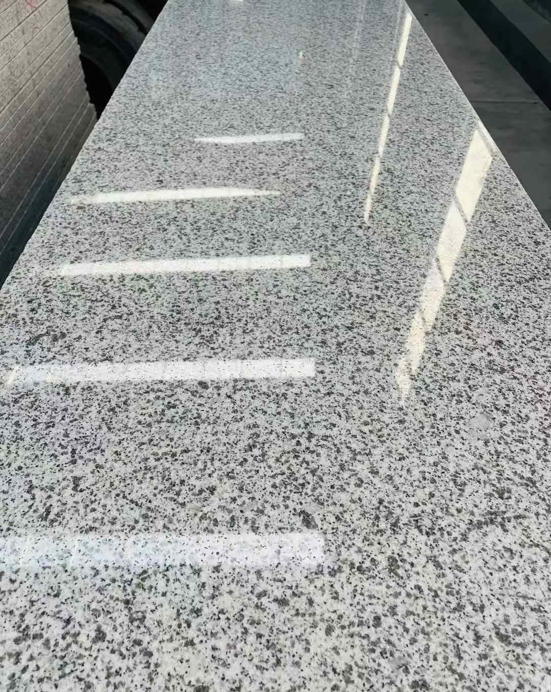 嘉峪关 白麻花岗岩光面毛板